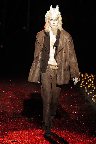 John Galliano / - 2009-2010